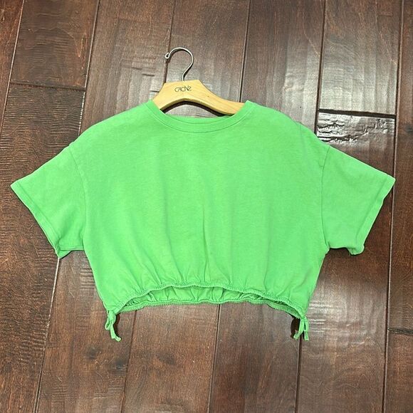 Green T-shirt with bows - Picture 4 of 5
